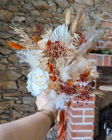 Bouquet de mari�e en fleurs s�ch�es