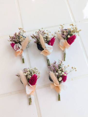 Boutonni�re en fleurs s�ch�es